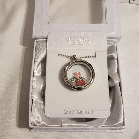 Women's Crystal Jewelry Round pendant necklace with 4 charms - Picture 1 of 4